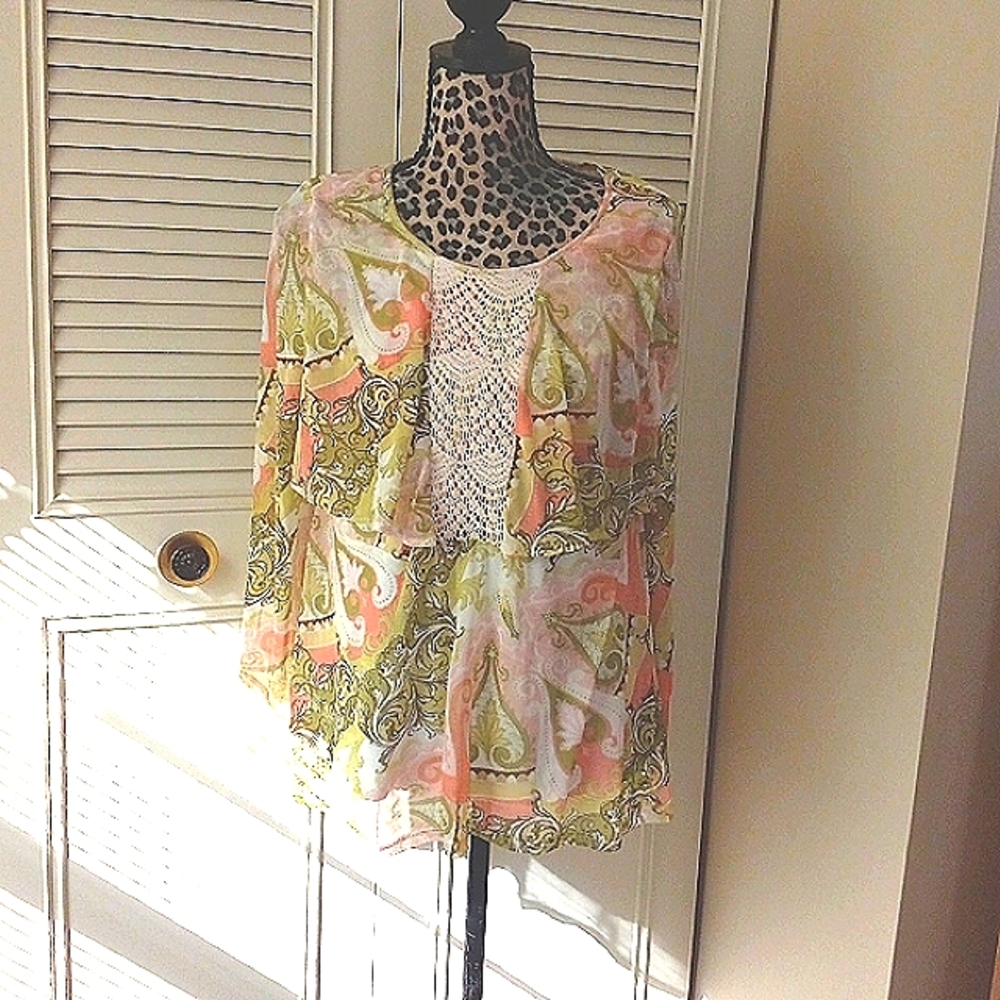 Skyes the Limit scoop neck sheer long sleeve crochet front detail size M